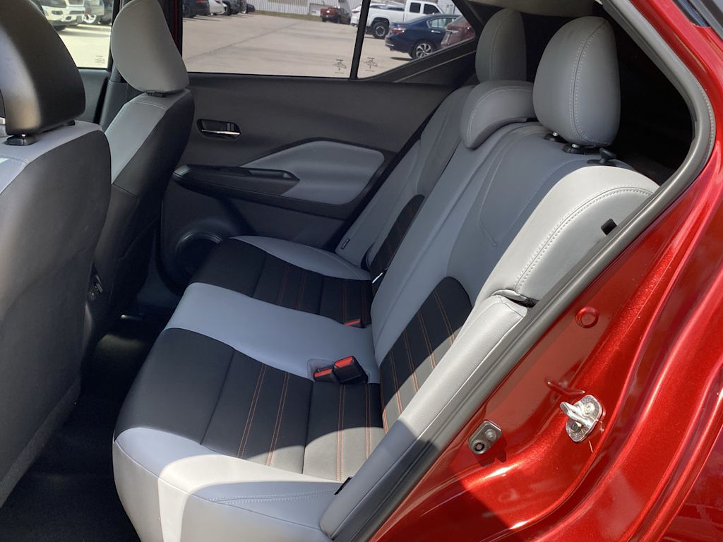 2024 Nissan Kicks SR 25