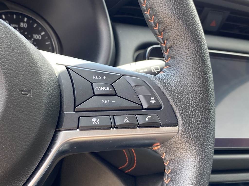 2024 Nissan Kicks SR 28