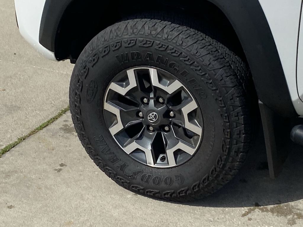 Thumbnail: 2023 Toyota Tacoma - 8