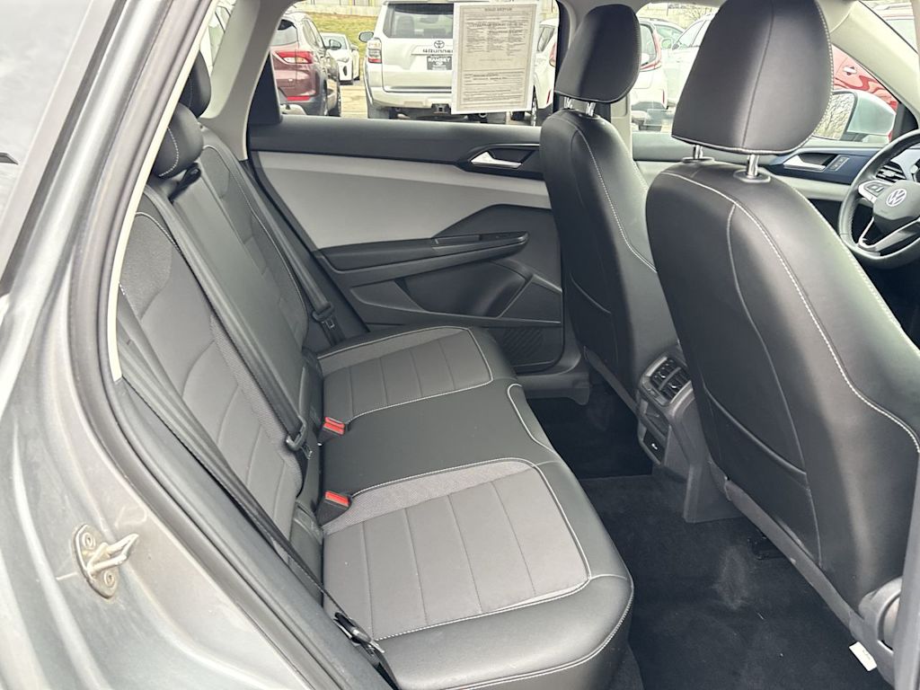 Thumbnail: 2022 Volkswagen Taos - 26