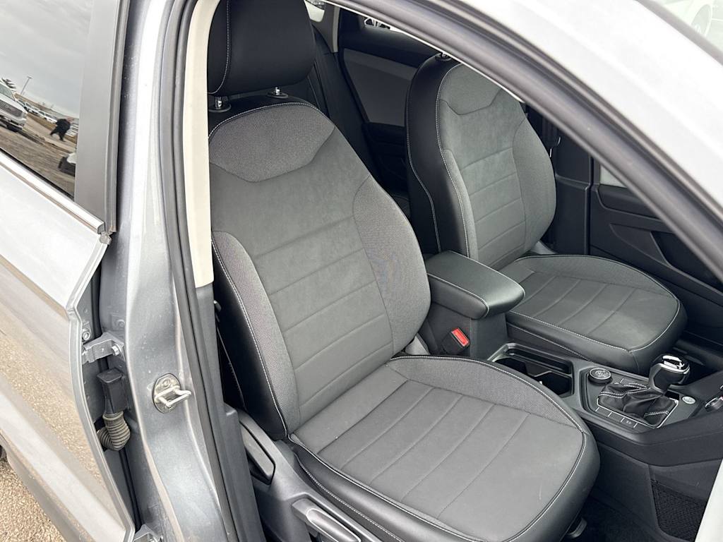 Thumbnail: 2022 Volkswagen Taos - 12