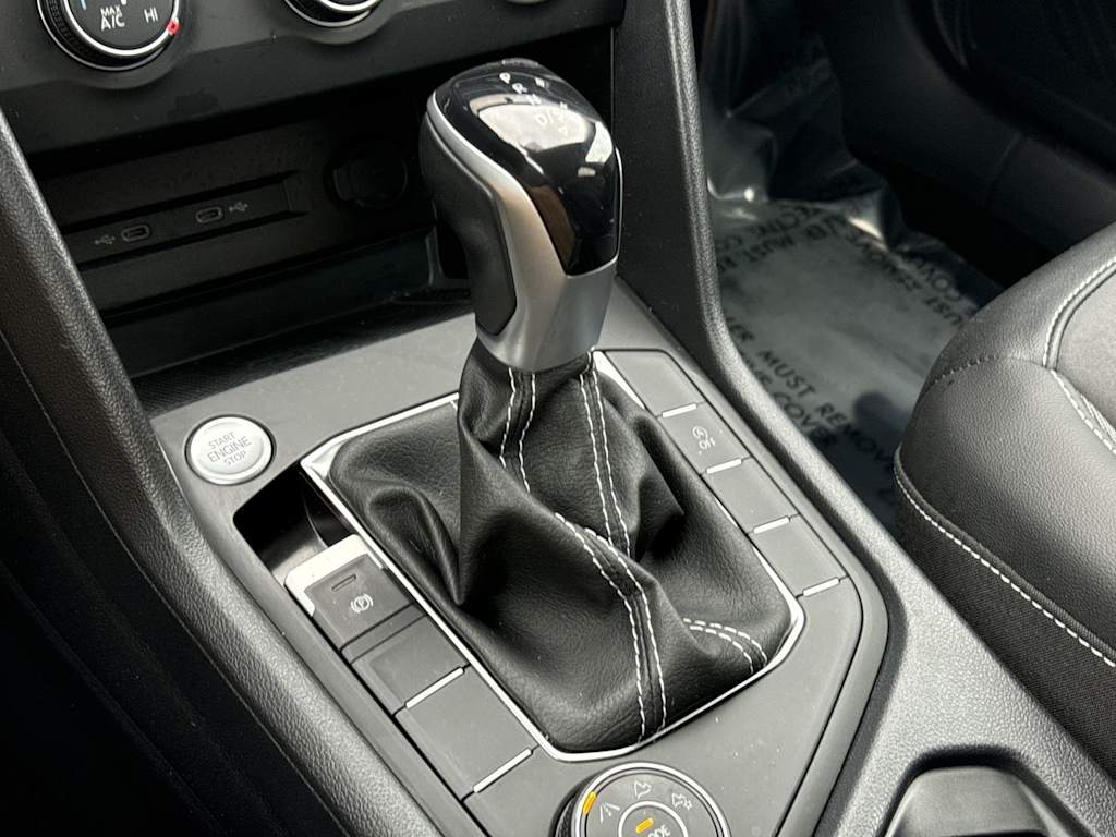 Thumbnail: 2022 Volkswagen Taos - 16