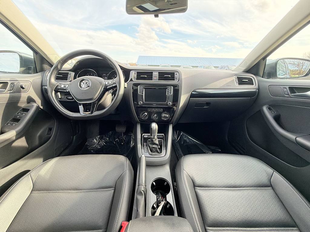 Thumbnail: 2016 Volkswagen Jetta - 9