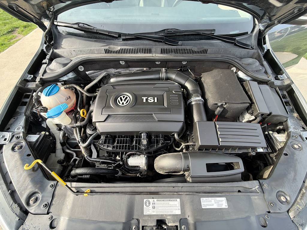 Thumbnail: 2016 Volkswagen Jetta - 8