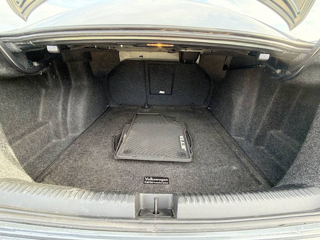 Thumbnail: 2016 Volkswagen Jetta - 17