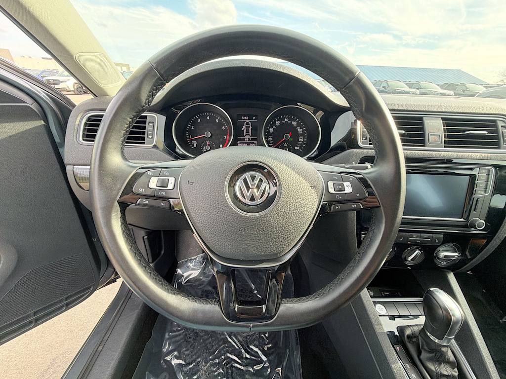 Thumbnail: 2016 Volkswagen Jetta - 13