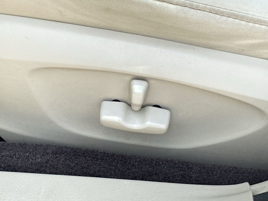 Thumbnail: 2009 Subaru Legacy - 6