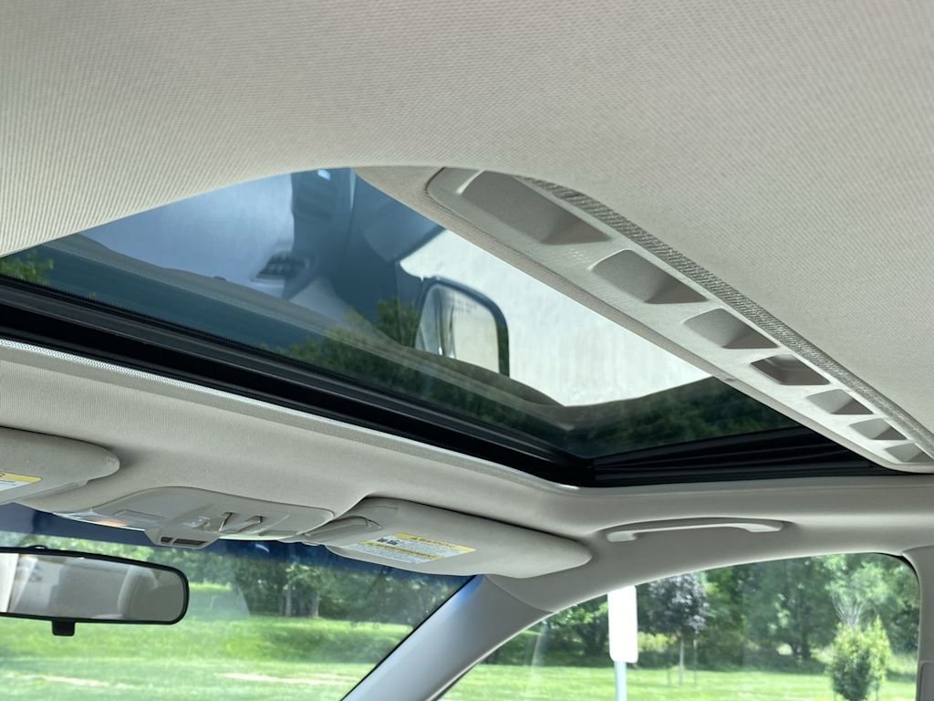Thumbnail: 2009 Subaru Legacy - 25