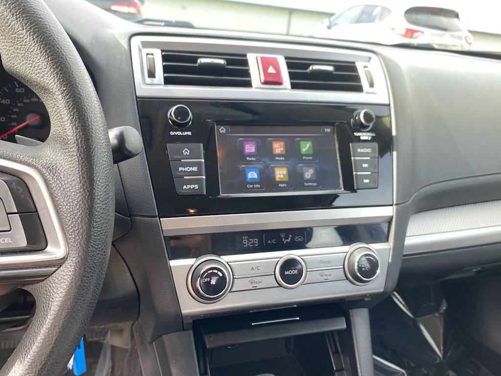2018 Subaru Legacy Base 13