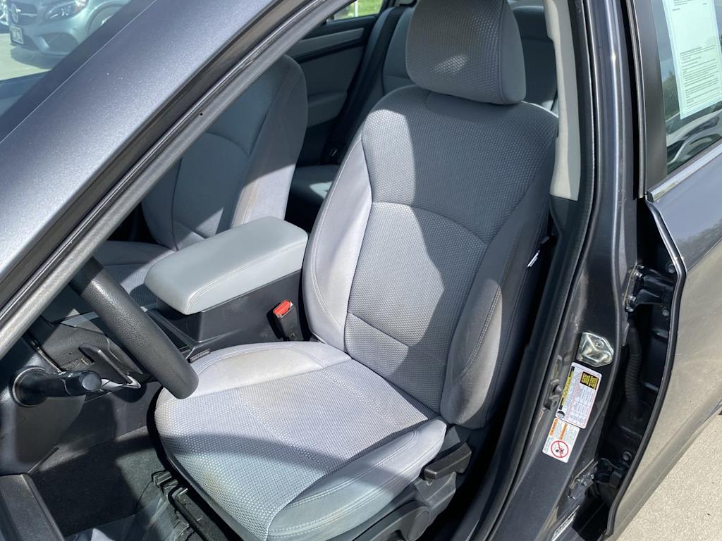 2018 Subaru Legacy Base 9