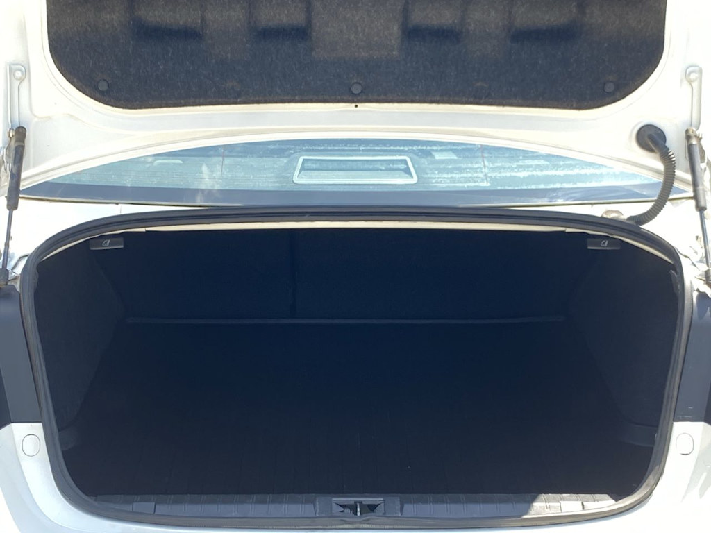 Thumbnail: 2016 Subaru Legacy - 17