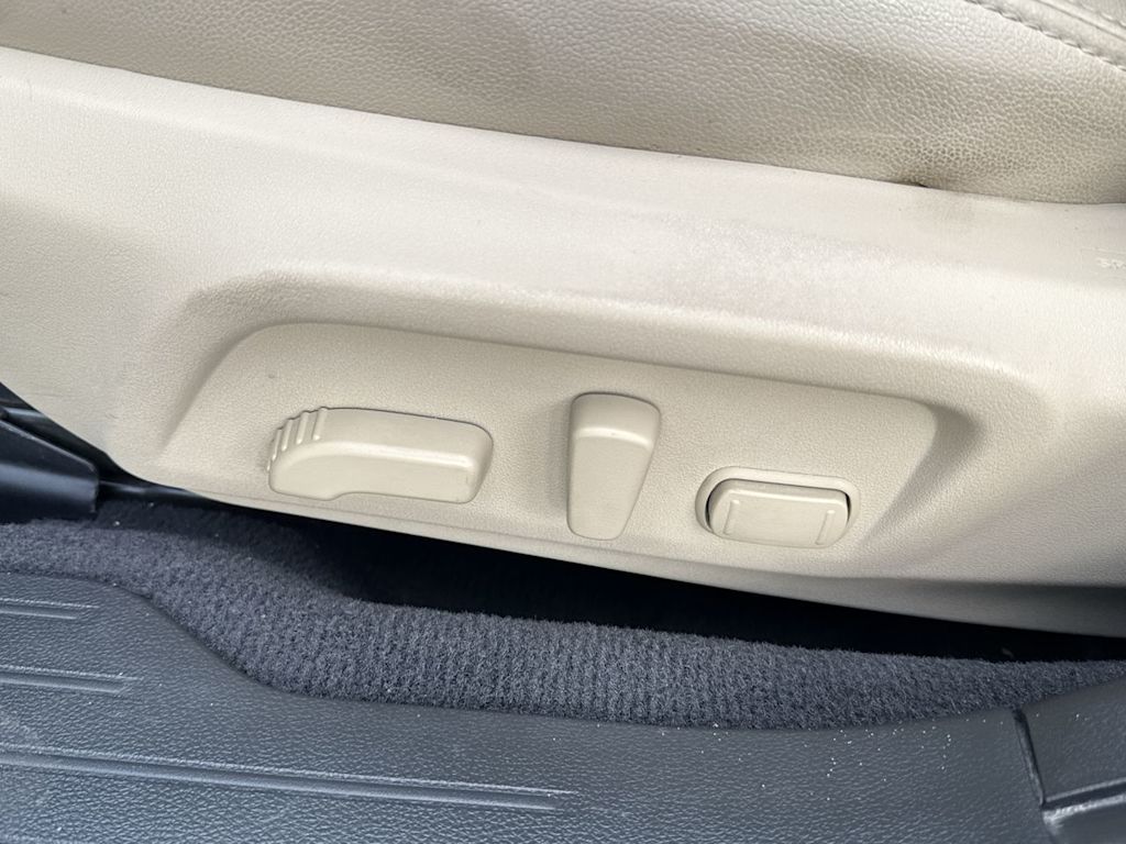 Thumbnail: 2018 Subaru Legacy - 25