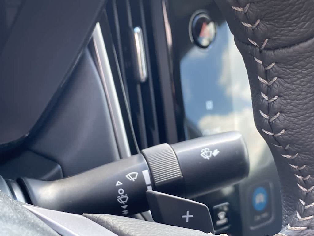 Thumbnail: 2025 Subaru Legacy - 30