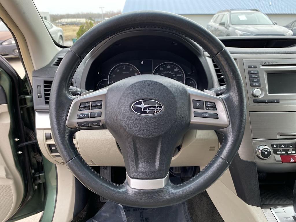 2014 Subaru Outback Premium 13