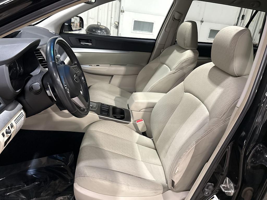 Thumbnail: 2011 Subaru Outback - 10