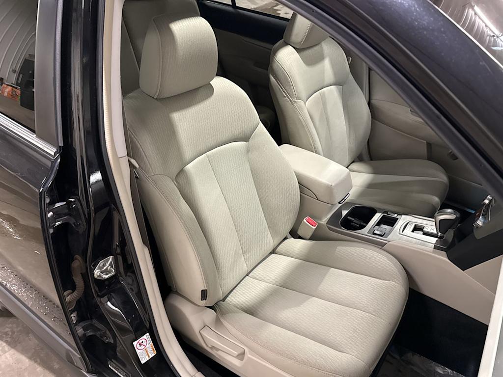 Thumbnail: 2011 Subaru Outback - 11
