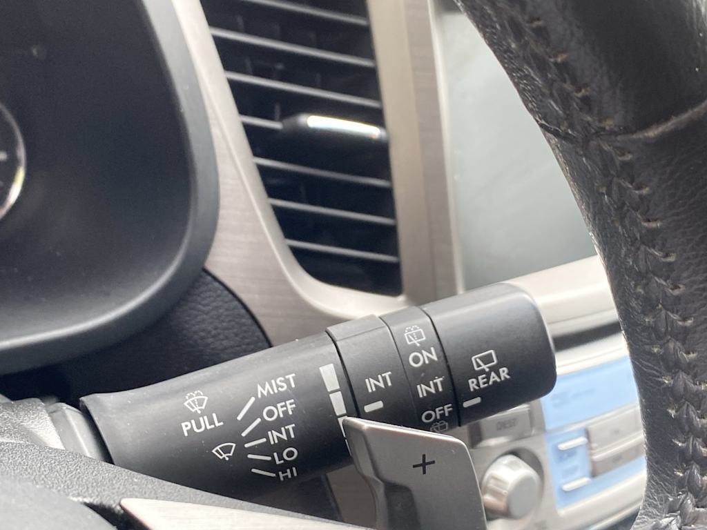 2011 Subaru Outback Limited 15