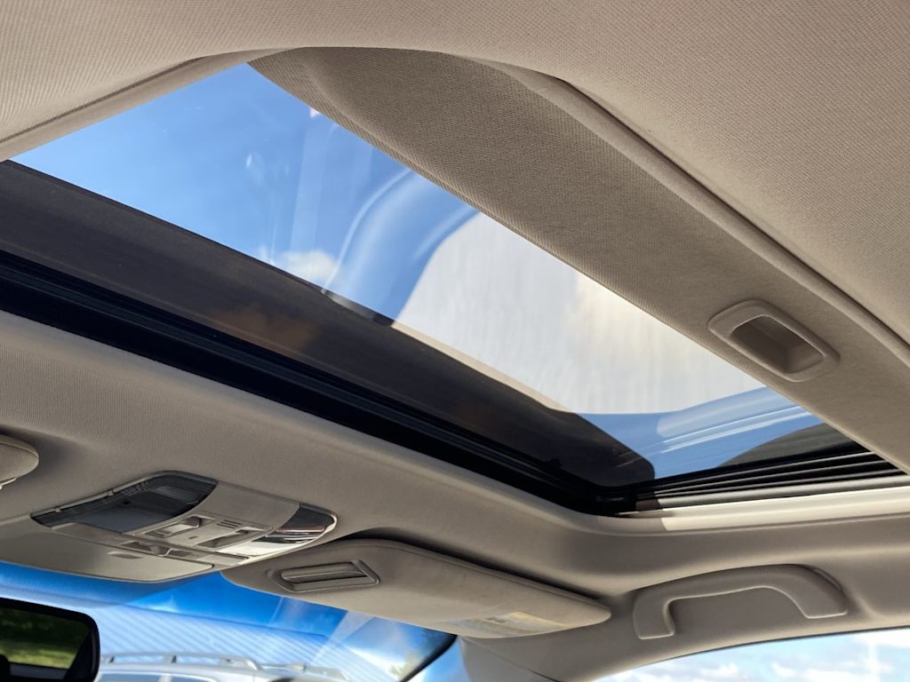 Thumbnail: 2013 Subaru Outback - 26