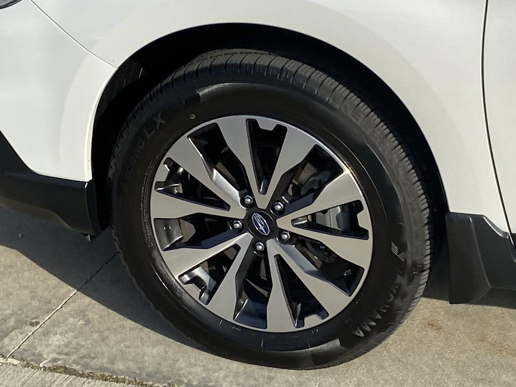 Thumbnail: 2017 Subaru Outback - 6
