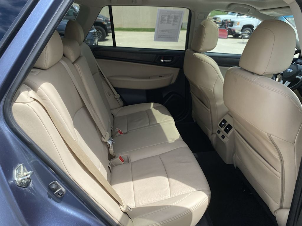 2015 Subaru Outback Limited 27