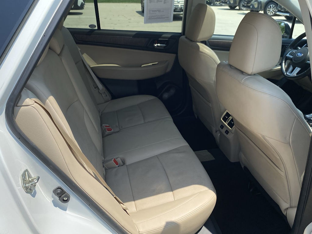 2016 Subaru Outback Limited 28