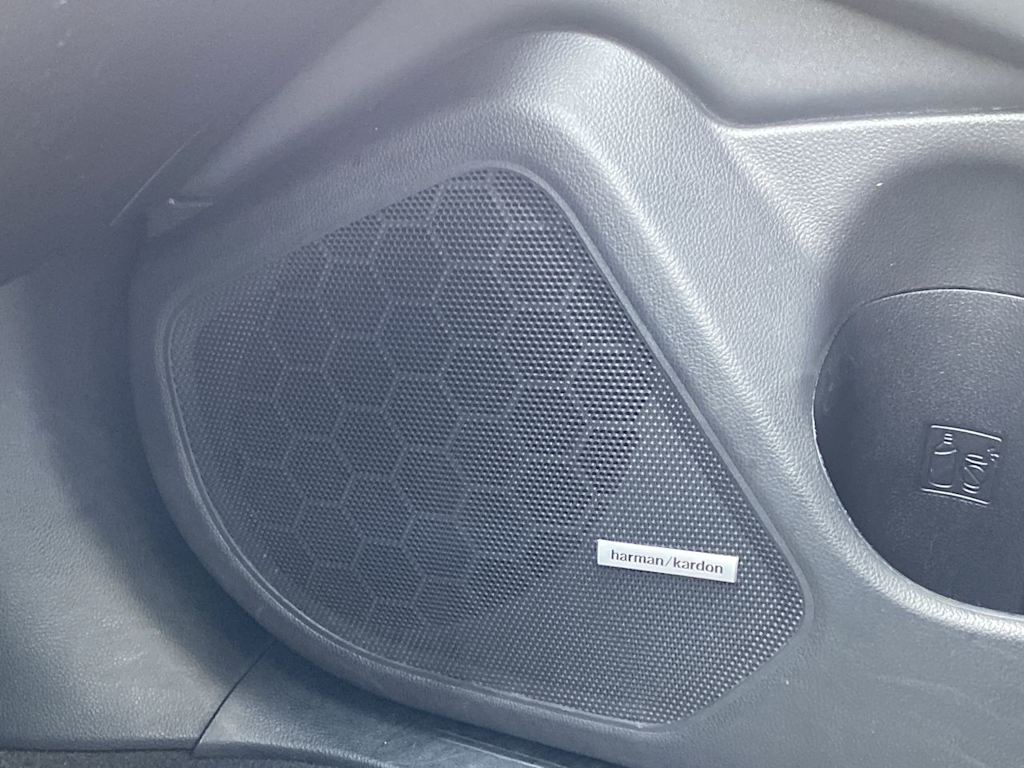 2019 Subaru Outback 3.6R Limited 34