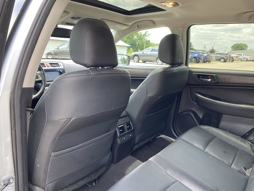 2016 Subaru Outback 3.6R Limited 12