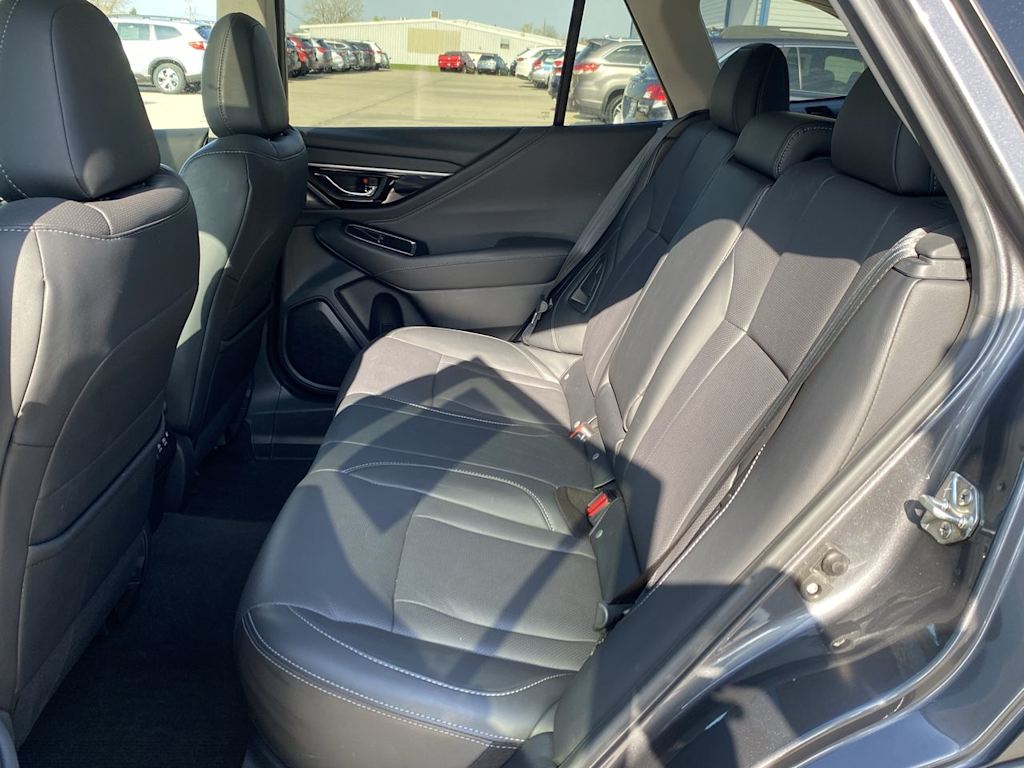 2020 Subaru Outback Limited 27