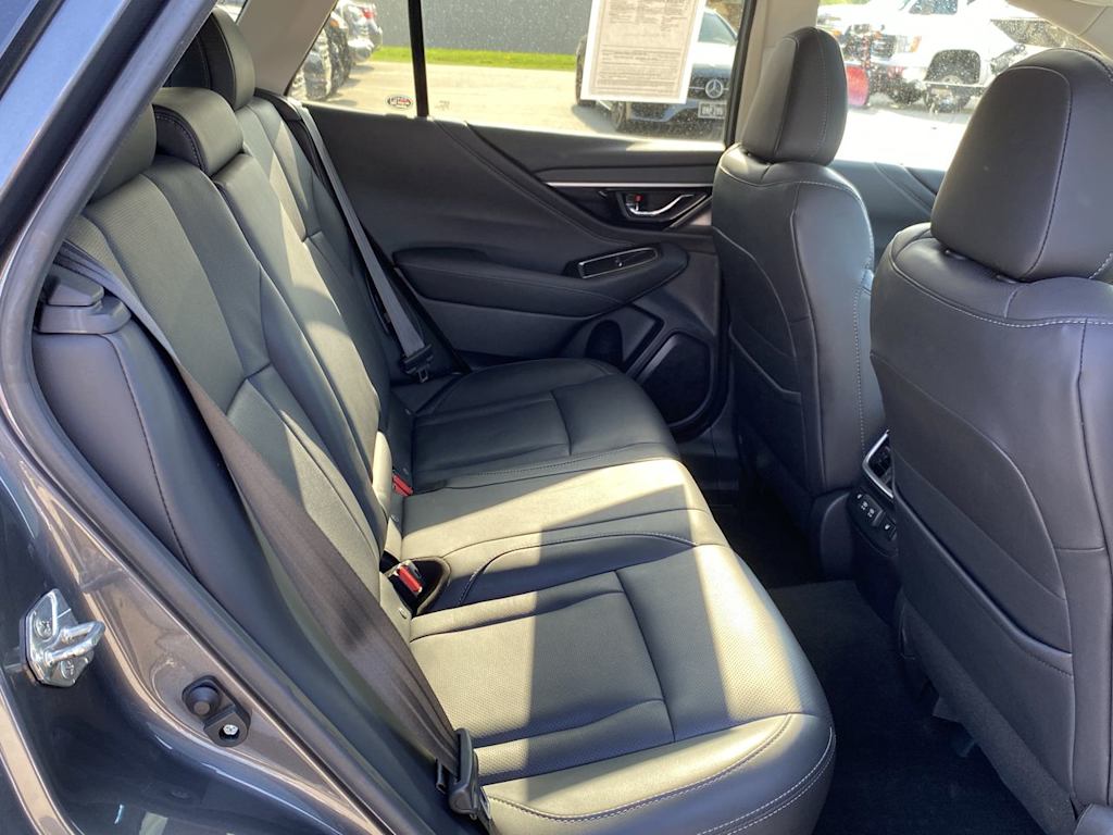 2020 Subaru Outback Limited 28