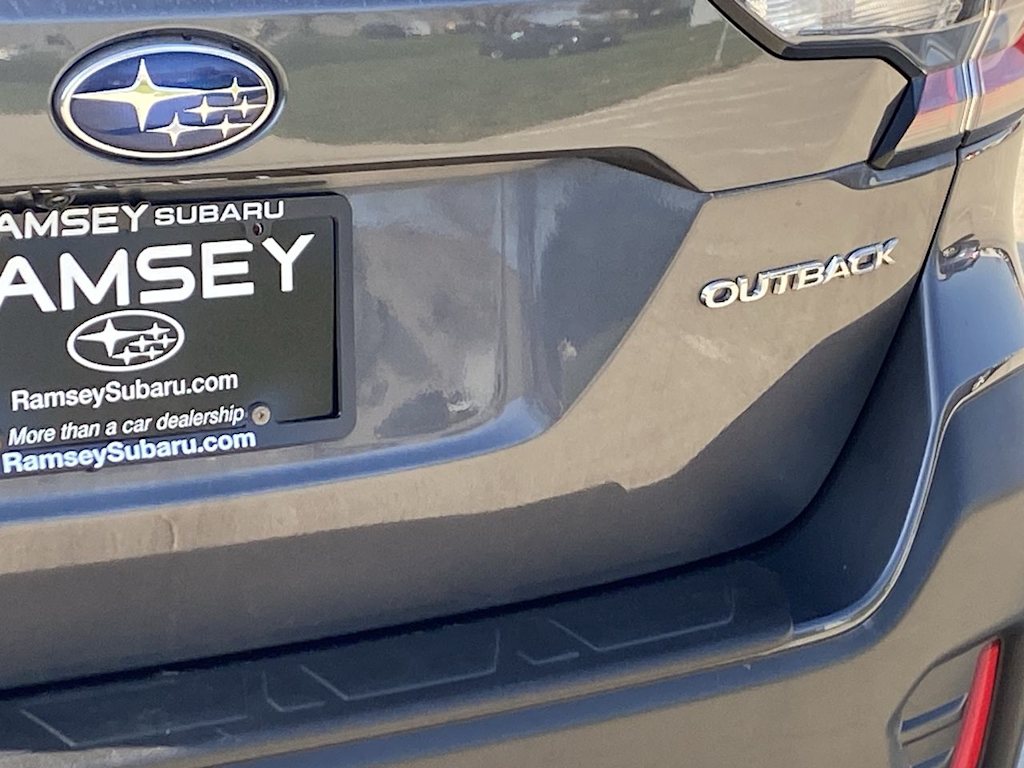 2020 Subaru Outback Limited 24