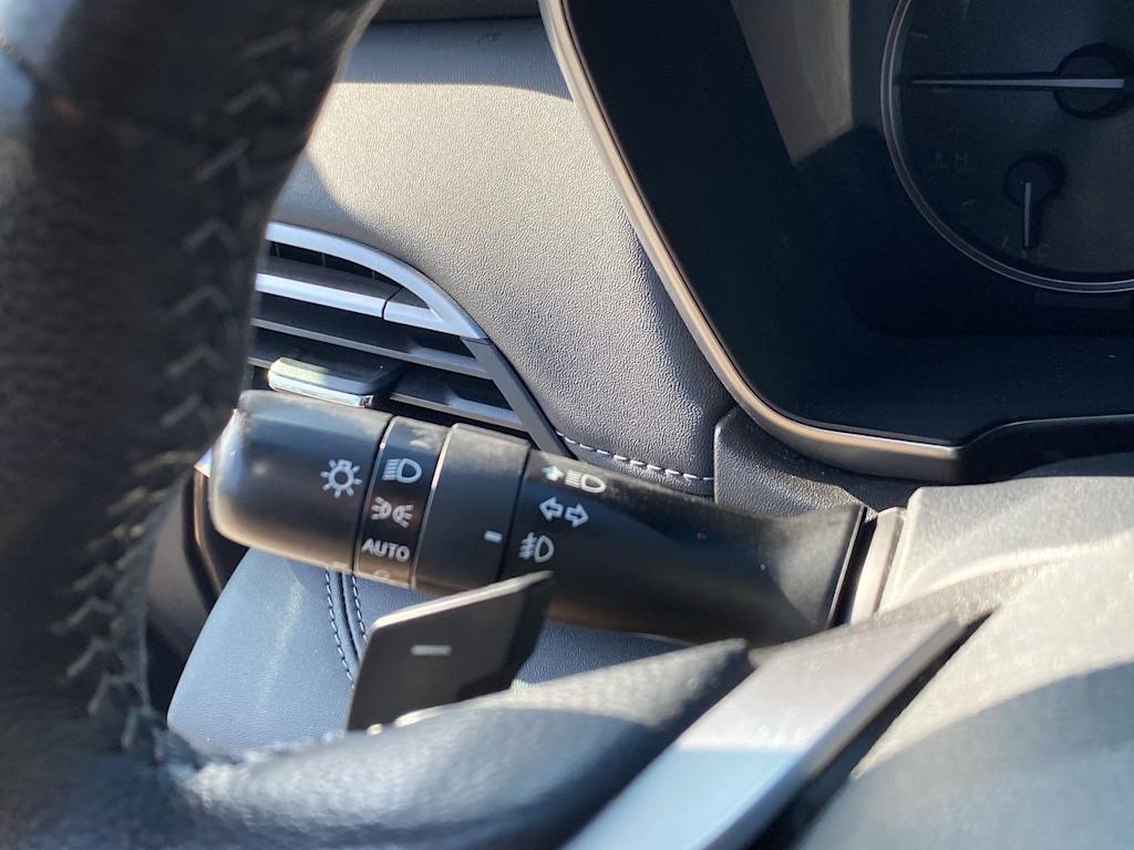 2020 Subaru Outback Limited 32