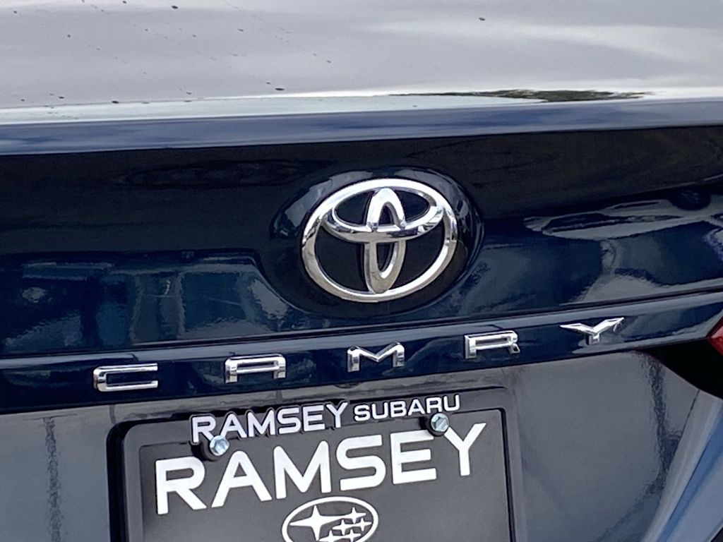Thumbnail: 2018 Toyota Camry - 6