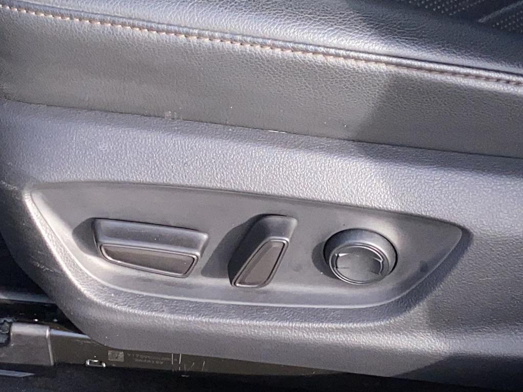 Thumbnail: 2018 Toyota Camry - 24