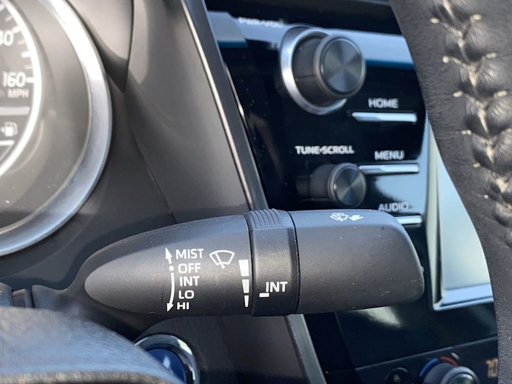 Thumbnail: 2018 Toyota Camry - 29