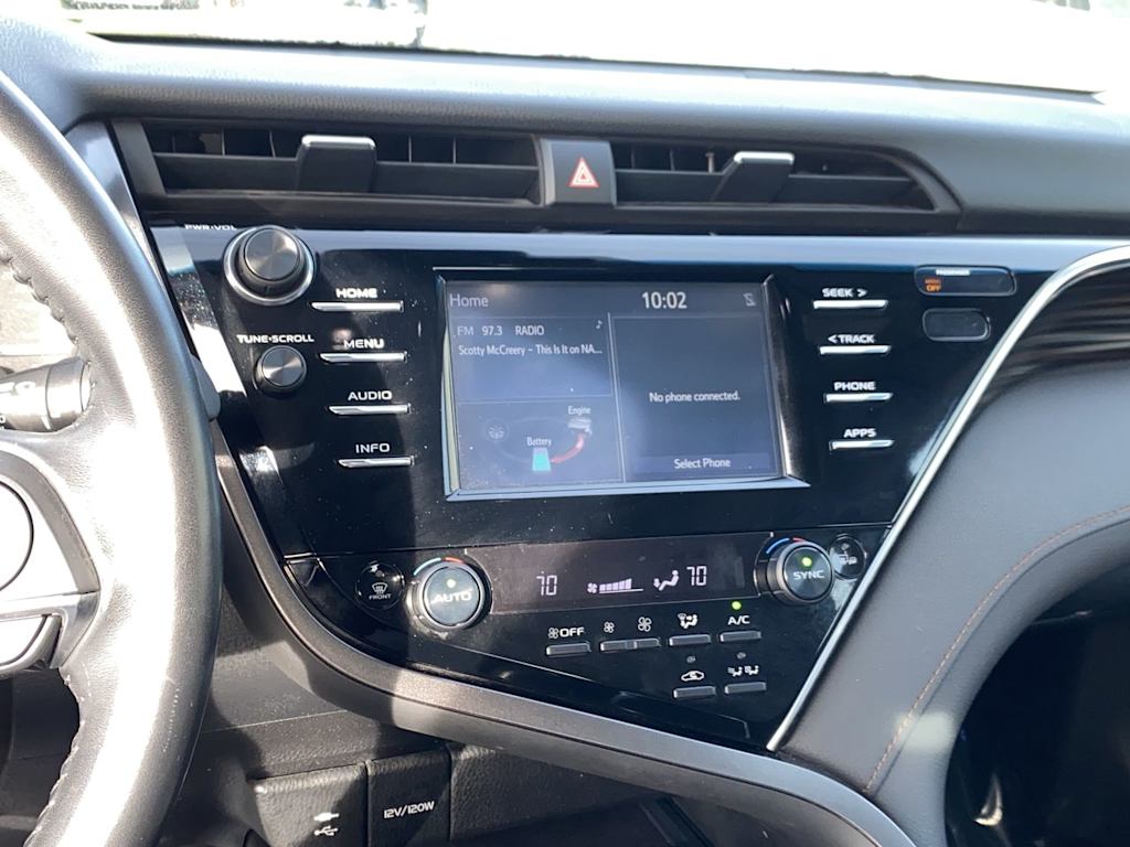 Thumbnail: 2018 Toyota Camry - 15