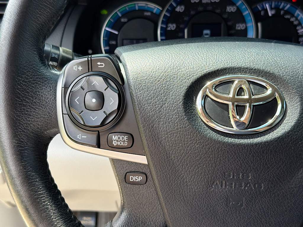 Thumbnail: 2012 Toyota Camry - 26