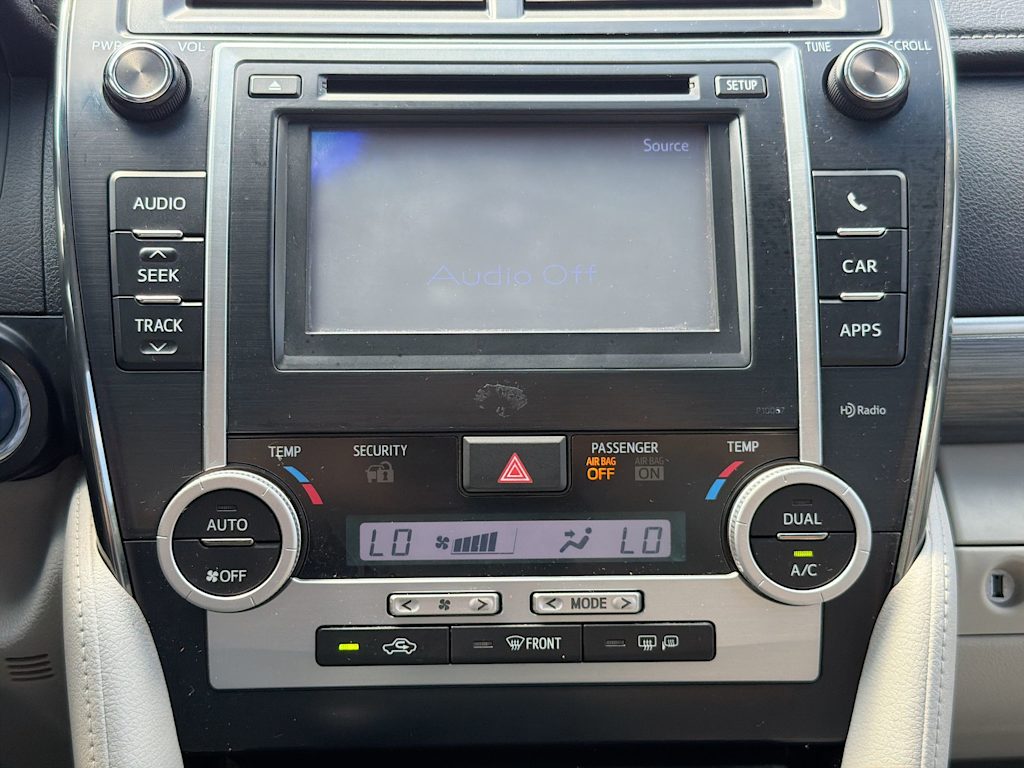 Thumbnail: 2012 Toyota Camry - 12