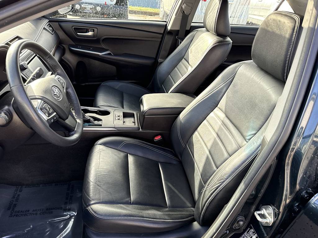 Thumbnail: 2017 Toyota Camry - 10