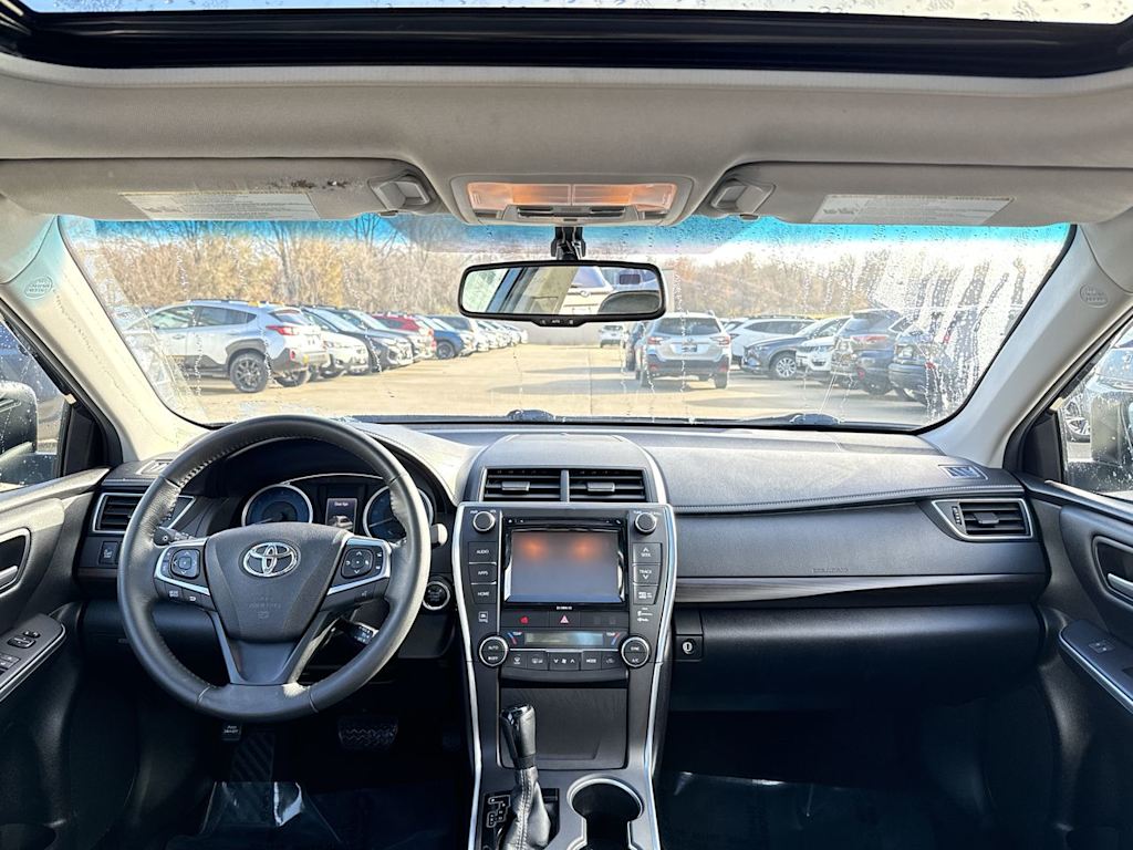 Thumbnail: 2017 Toyota Camry - 9