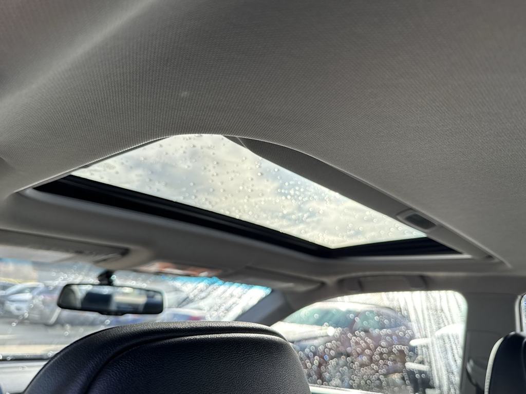 Thumbnail: 2017 Toyota Camry - 24