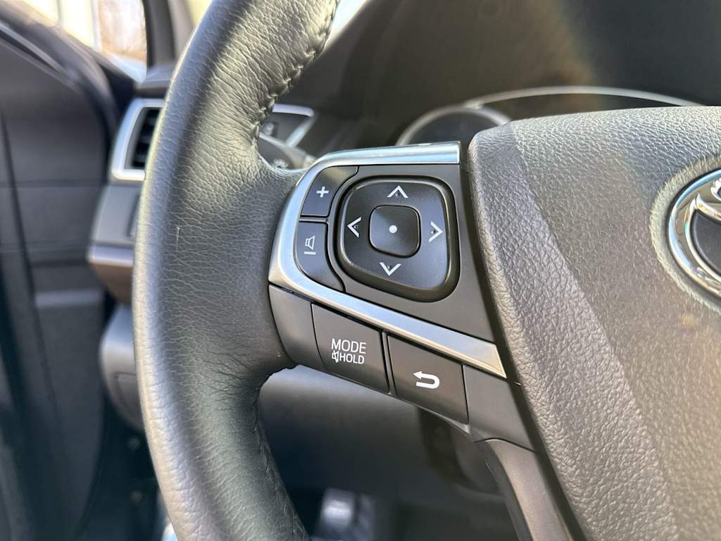 Thumbnail: 2017 Toyota Camry - 27