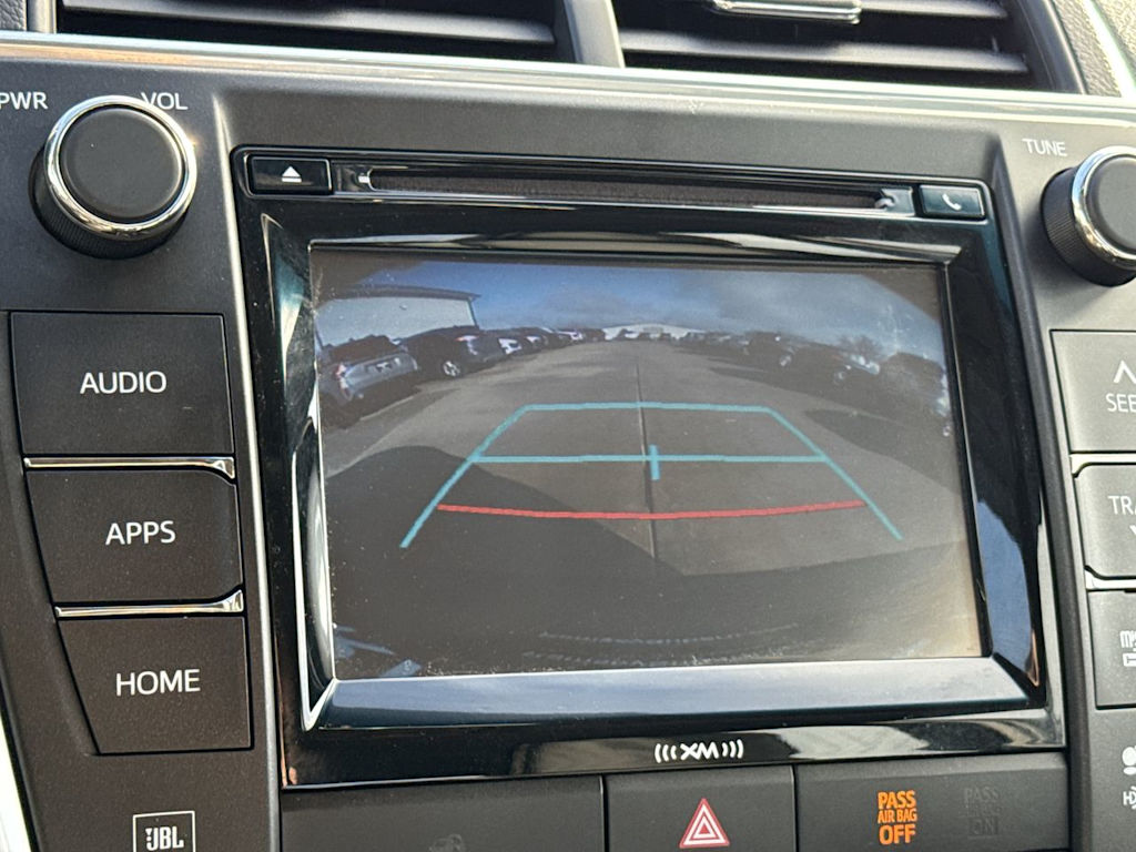 Thumbnail: 2017 Toyota Camry - 32