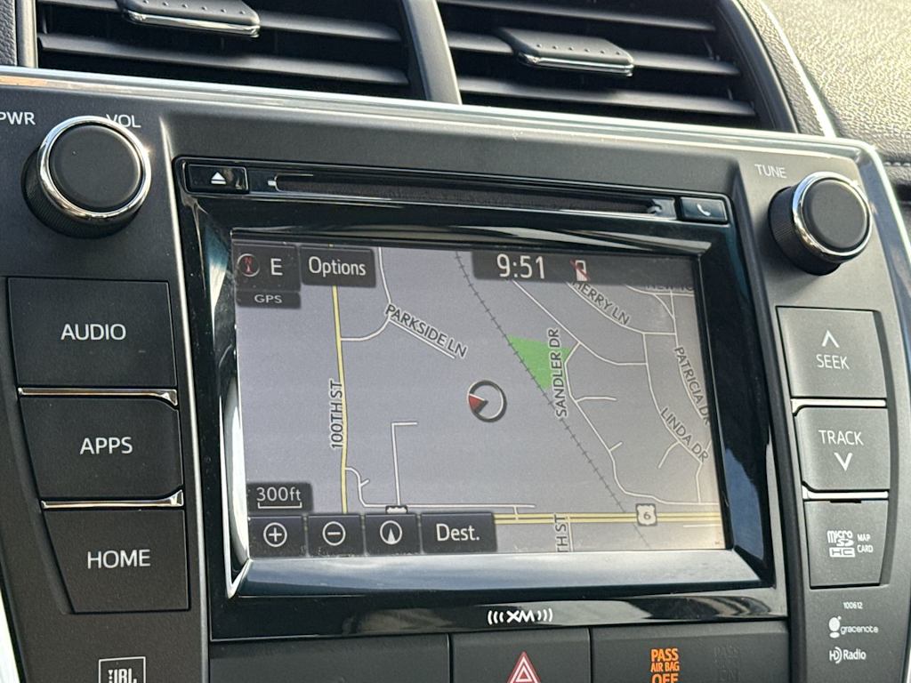 Thumbnail: 2017 Toyota Camry - 31