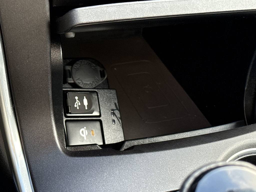 Thumbnail: 2017 Toyota Camry - 33