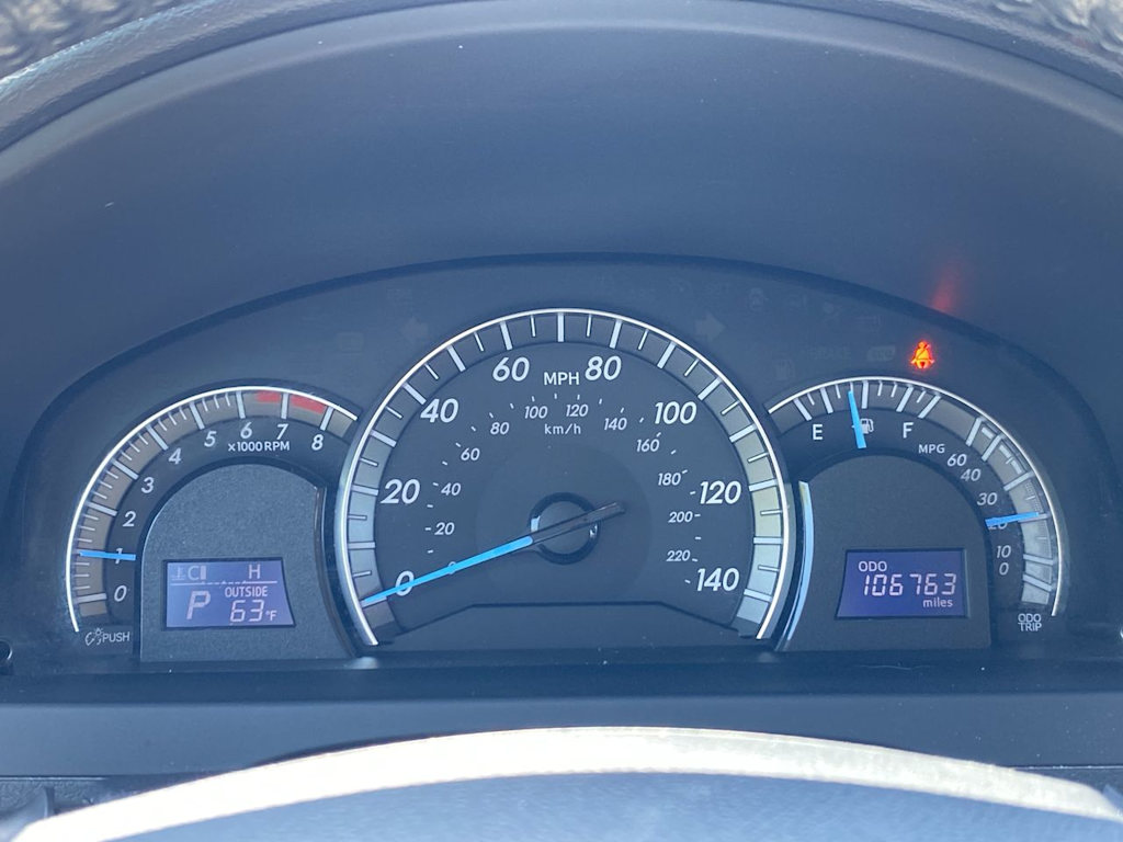 2013 Toyota Camry SE 16