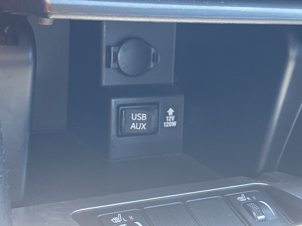 2013 Toyota Camry SE 33