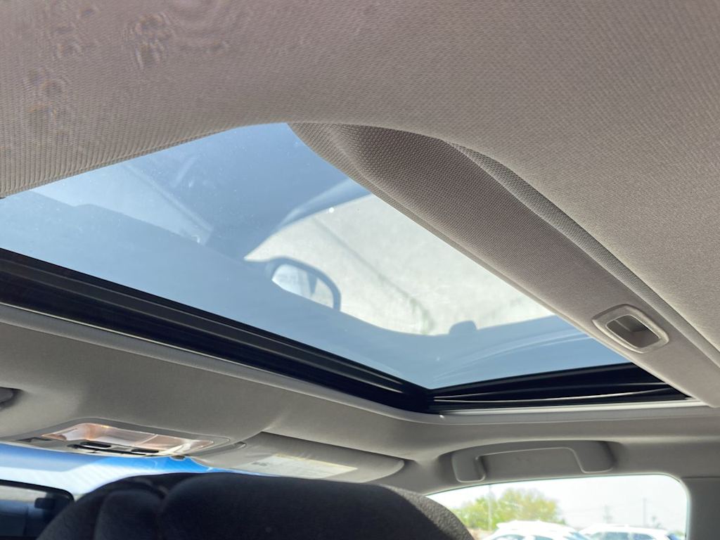 2013 Toyota Camry SE 26
