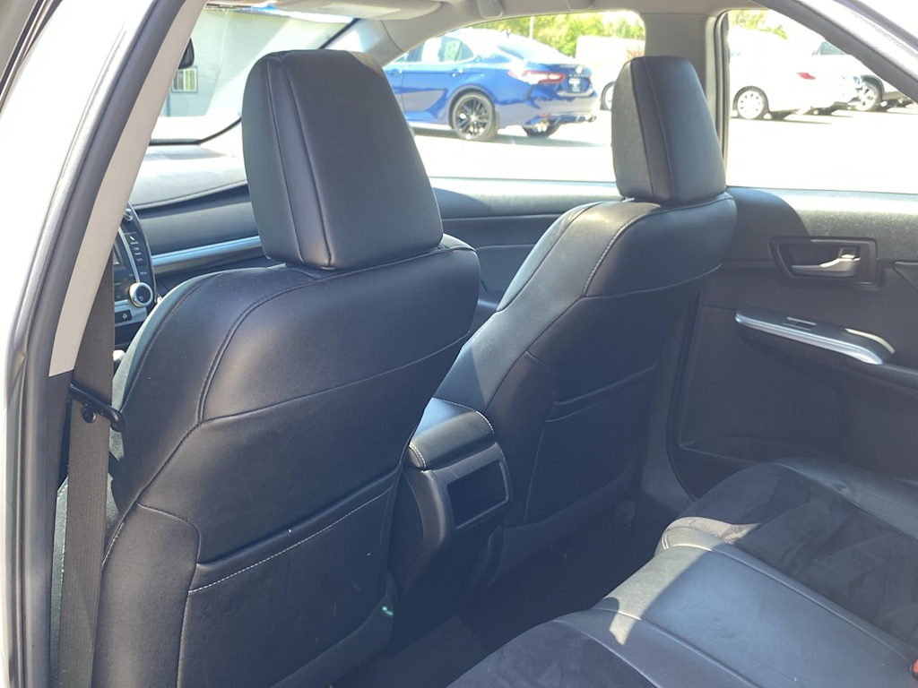 2013 Toyota Camry SE 12