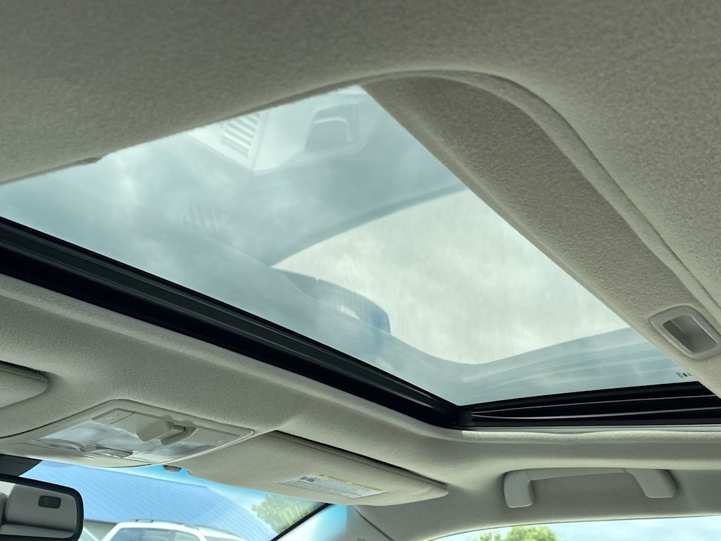 Thumbnail: 2011 Toyota Avalon - 25