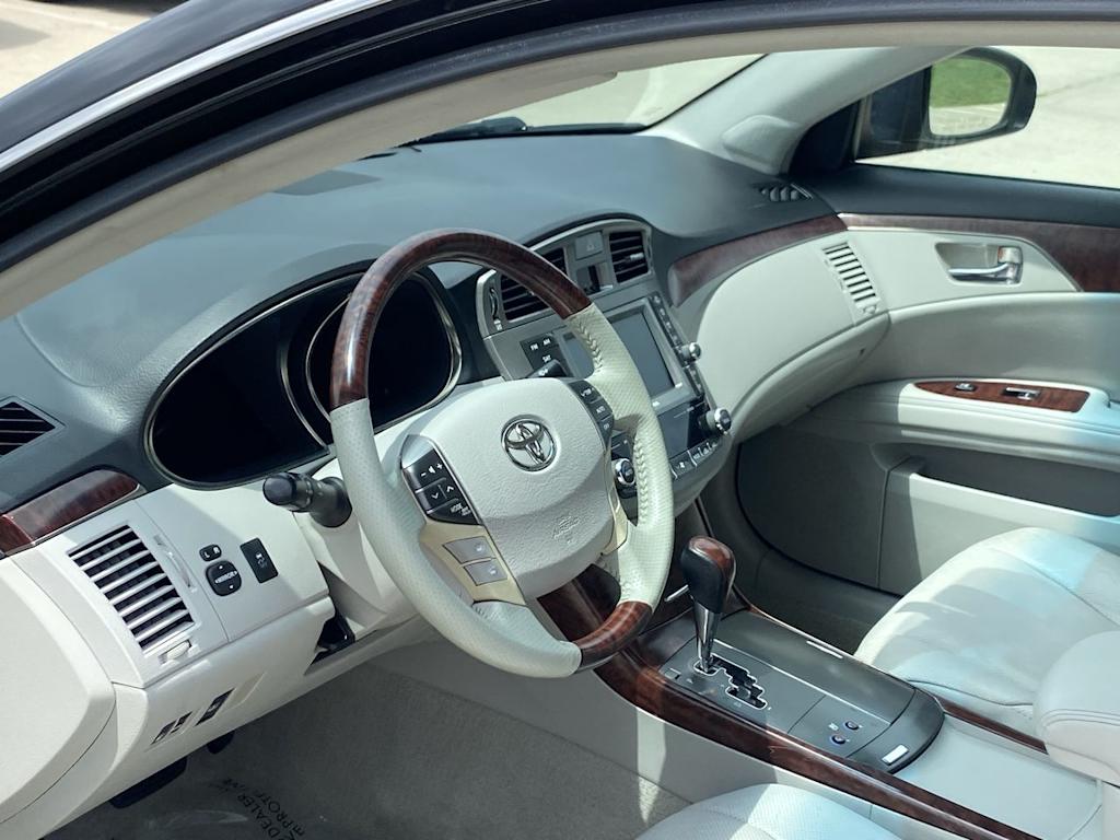 Thumbnail: 2011 Toyota Avalon - 2